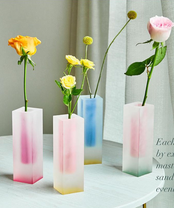 Acrylic Prism Vase & Organizer - Functional & Decorative Desk Accessory for Modern Interiors