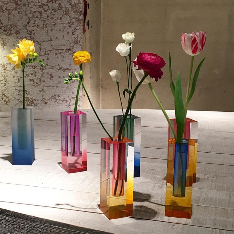 Acrylic Prism Vase & Organizer - Functional & Decorative Desk Accessory for Modern Interiors