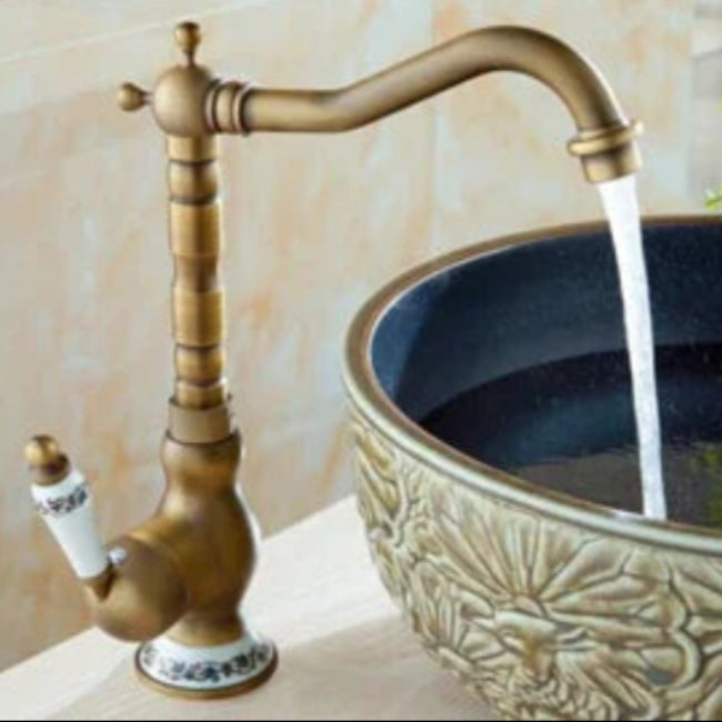Antique Wash Tray with 360° Rotating Spout – Elegant Kitchen Sink Fixture 2