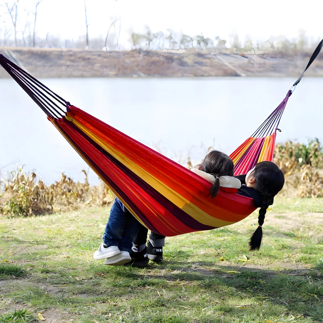 Comfortable Outdoor Hammock with Suspension Cords – Perfect for Camping and Relaxation 1