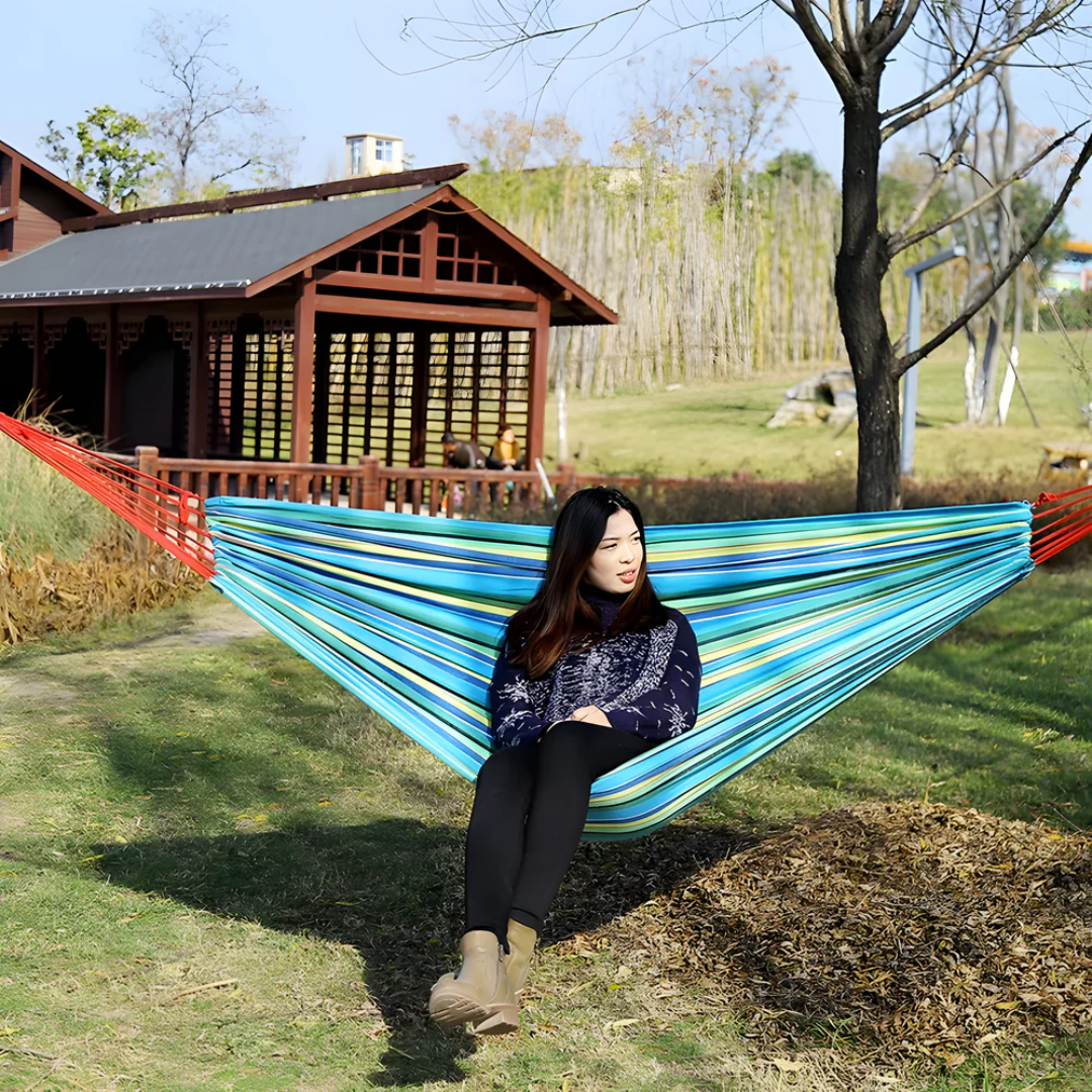 Comfortable Outdoor Hammock with Suspension Cords – Perfect for Camping and Relaxation 2