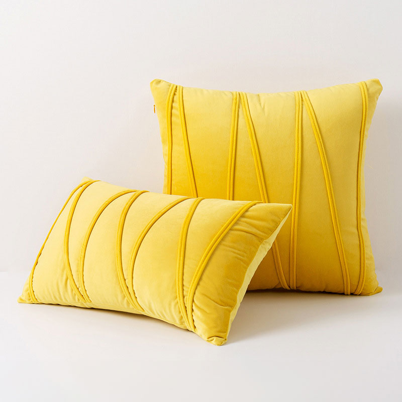 Elegant Velvet Pillow Covers - Luxury Soft Material for Cozy & Chic Interiors
