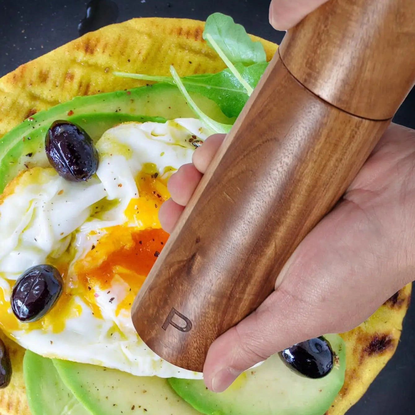 Sophisticated Wooden Grinder Set for Kitchen and Dining Table
