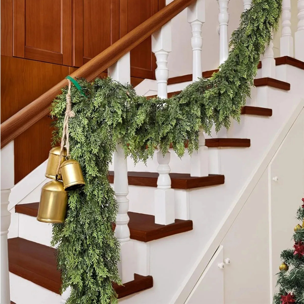 Christmas Cedar Garland – Festive Natural Elegance for Your Home-Christmas Wreaths-Unique Casa-Unique Casa