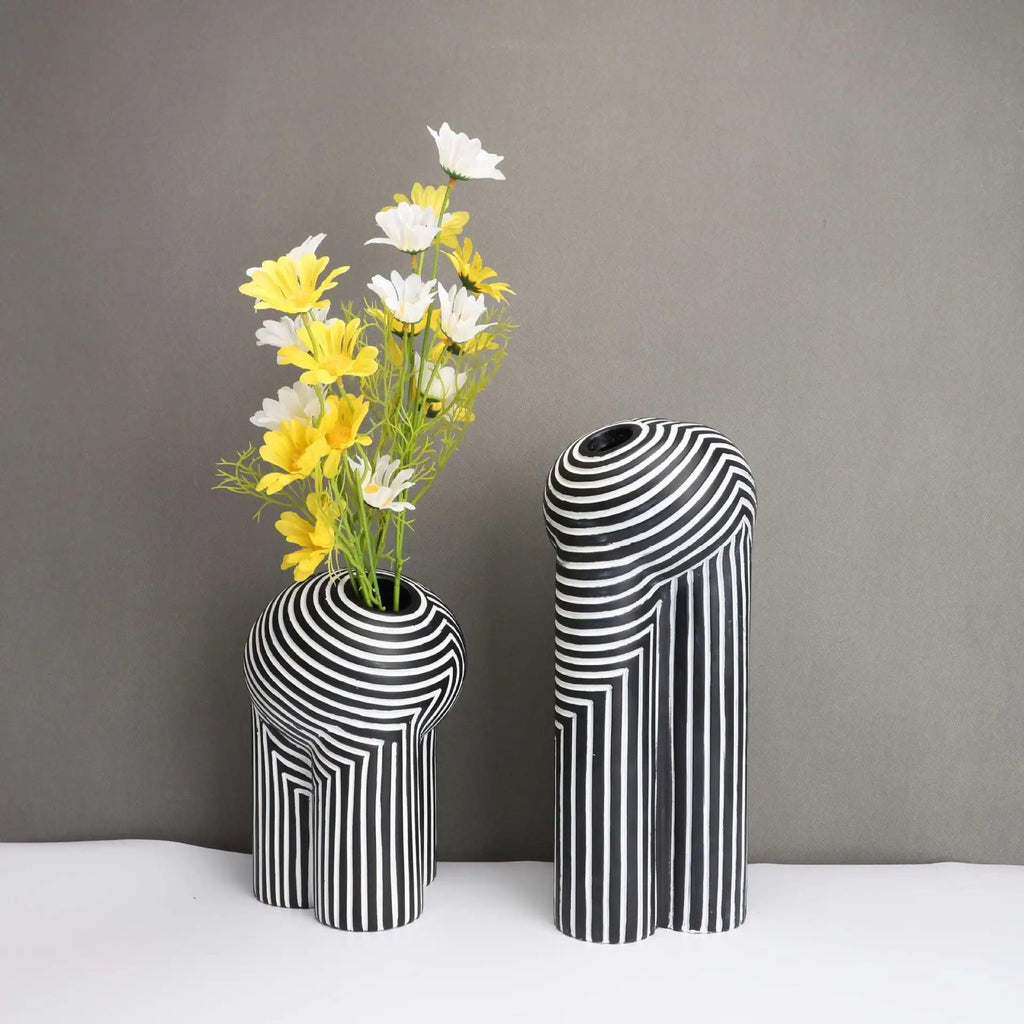 Black and White Striped Vase Set – Stylish Home Decor for Modern Interiors 1