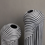 Black and White Striped Vase Set – Stylish Home Decor for Modern Interiors 4