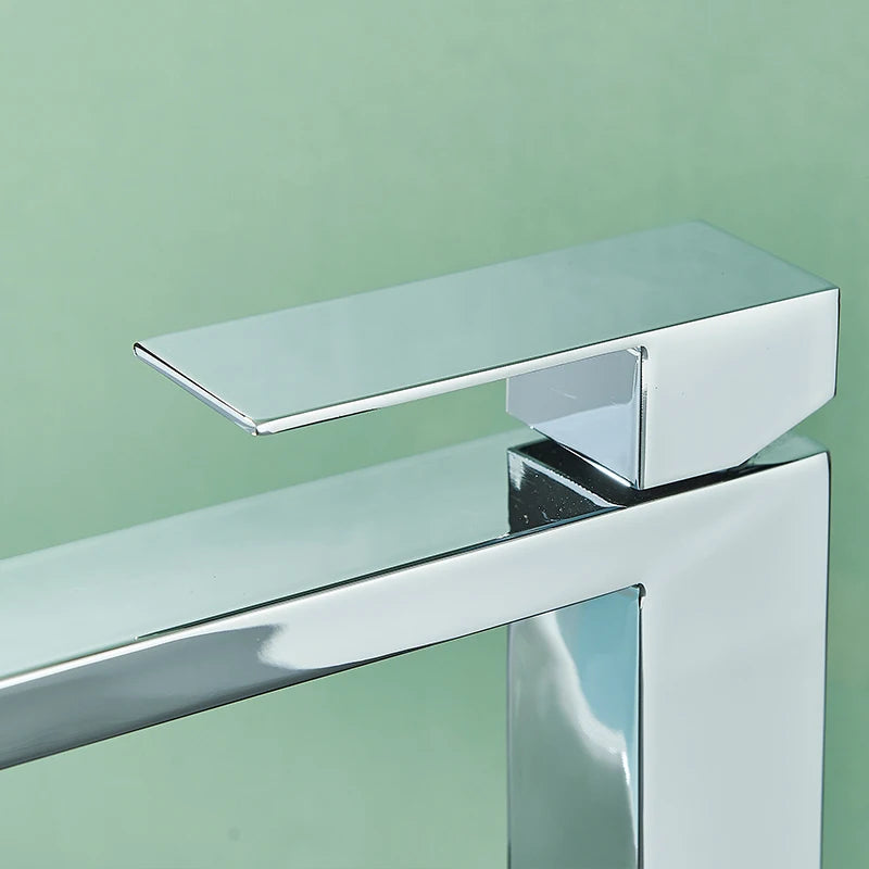 Contemporary Bathroom Faucet with Single Handle – Sleek Sink Tap Design 3