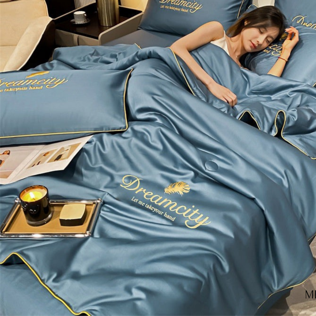 Cooling Blanket with Ice Silk Fabric - Breathable Summer Sleep Solution 0