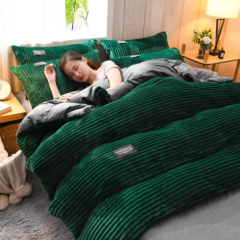 Cozy Velvet Fleece Blanket Cover – Warm Coral Fleece for Bed and Sofa 4