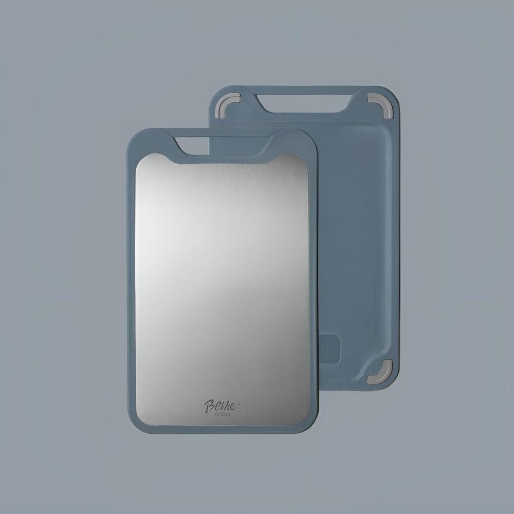 Dual-Sided Chopping Board with Garlic Grinder – Versatile Kitchen Tool 7