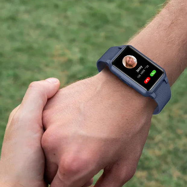 Fall Detection Smartwatch with GPS & SOS Alerts for Seniors-Winners 22 juli-Unique Casa-Unique Casa