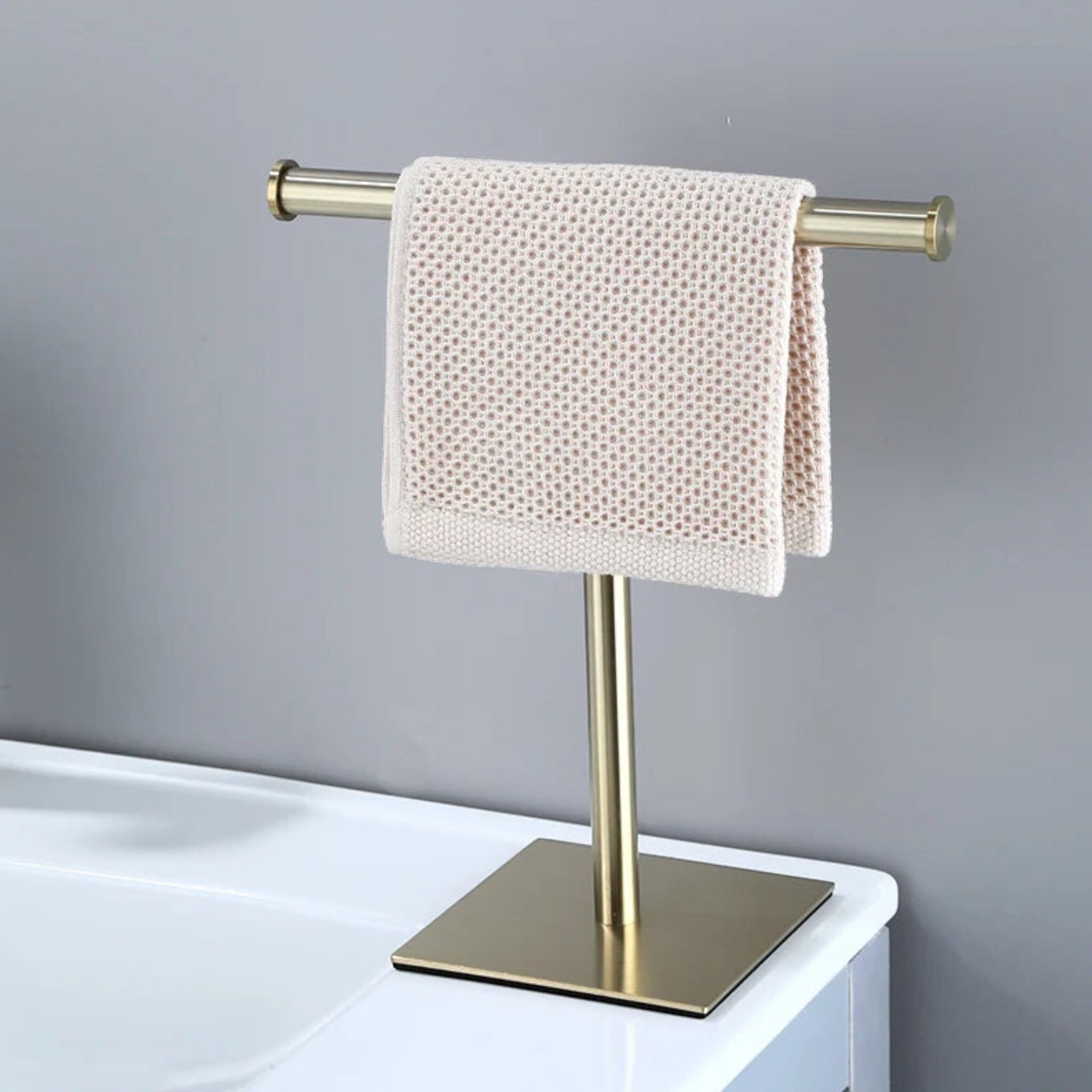 Freestanding Towel Rack – Minimalist Towel Storage for Bathroom Vanity 2