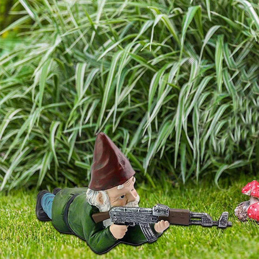 Military Garden Gnome in Camouflage – Durable Outdoor Decor for Garden 6
