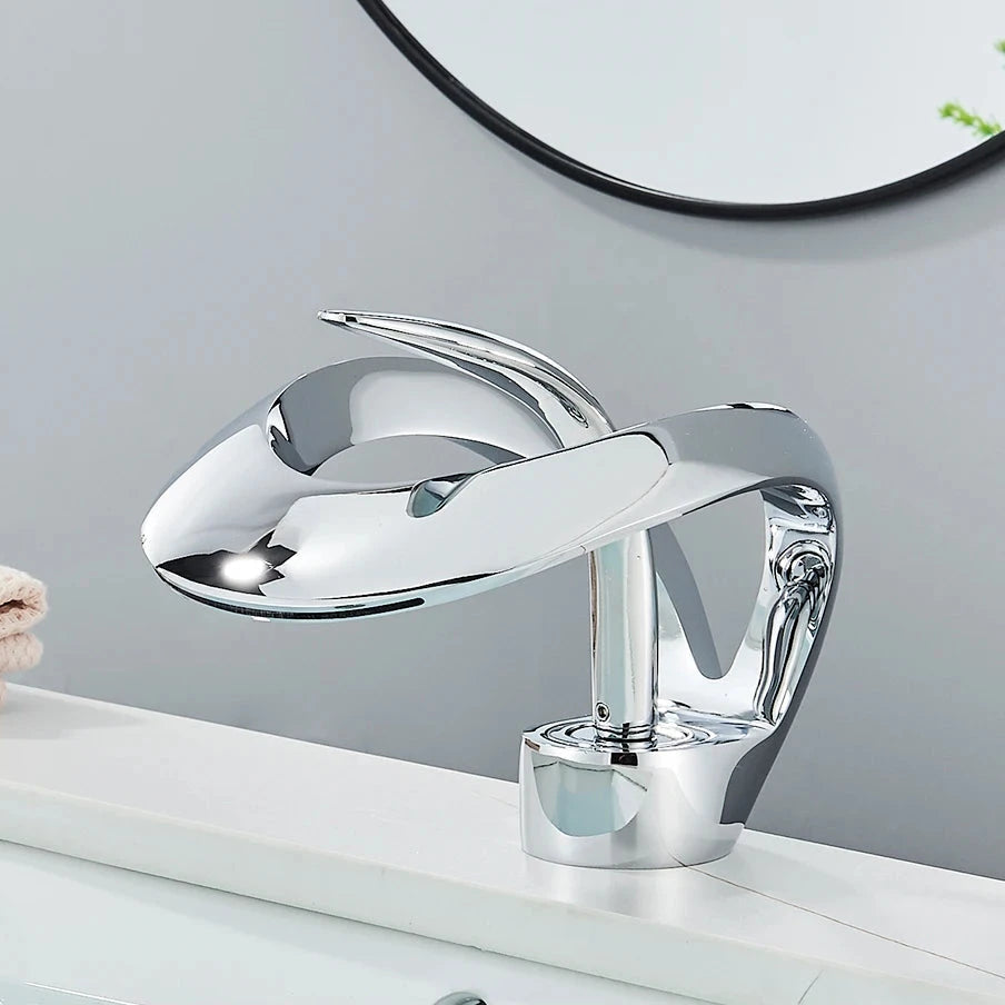 Sleek Deck-Mounted Bathroom Faucet – Modern Mixer Tap for Washbasin 3