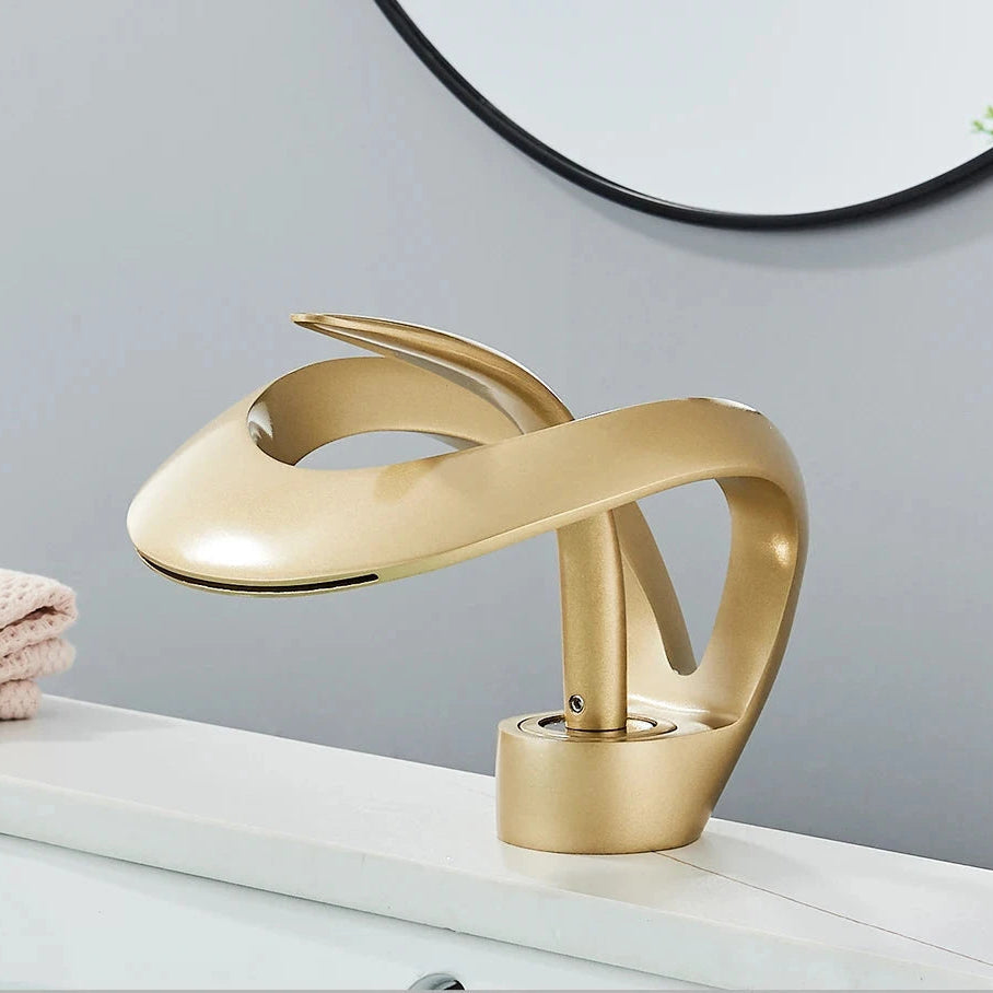 Sleek Deck-Mounted Bathroom Faucet – Modern Mixer Tap for Washbasin 4