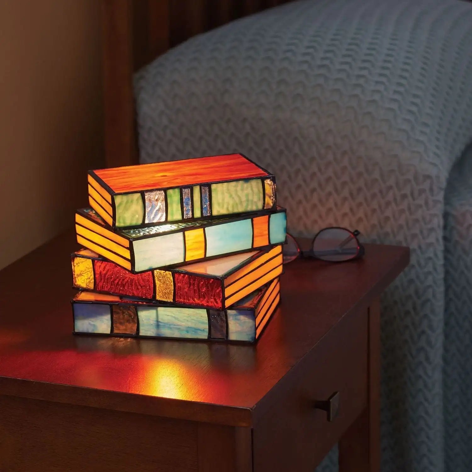 Stained Glass Table Lamp – Artistic Bedside Lamp for Cozy Bedroom Decor 0
