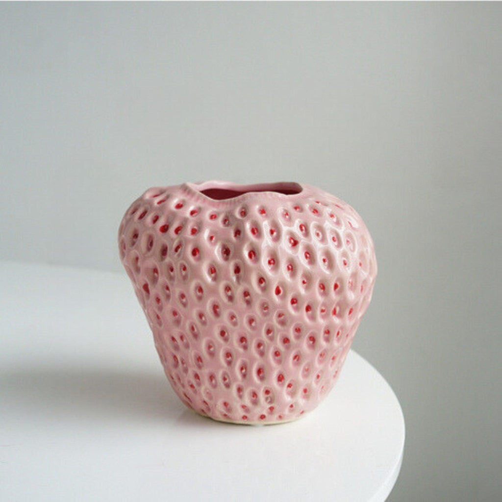 Strawberry-Shaped Ceramic Vase – Unique Flower Holder for Home Decor 1